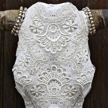 Load image into Gallery viewer, McQUEEN LACE Cow Skull
